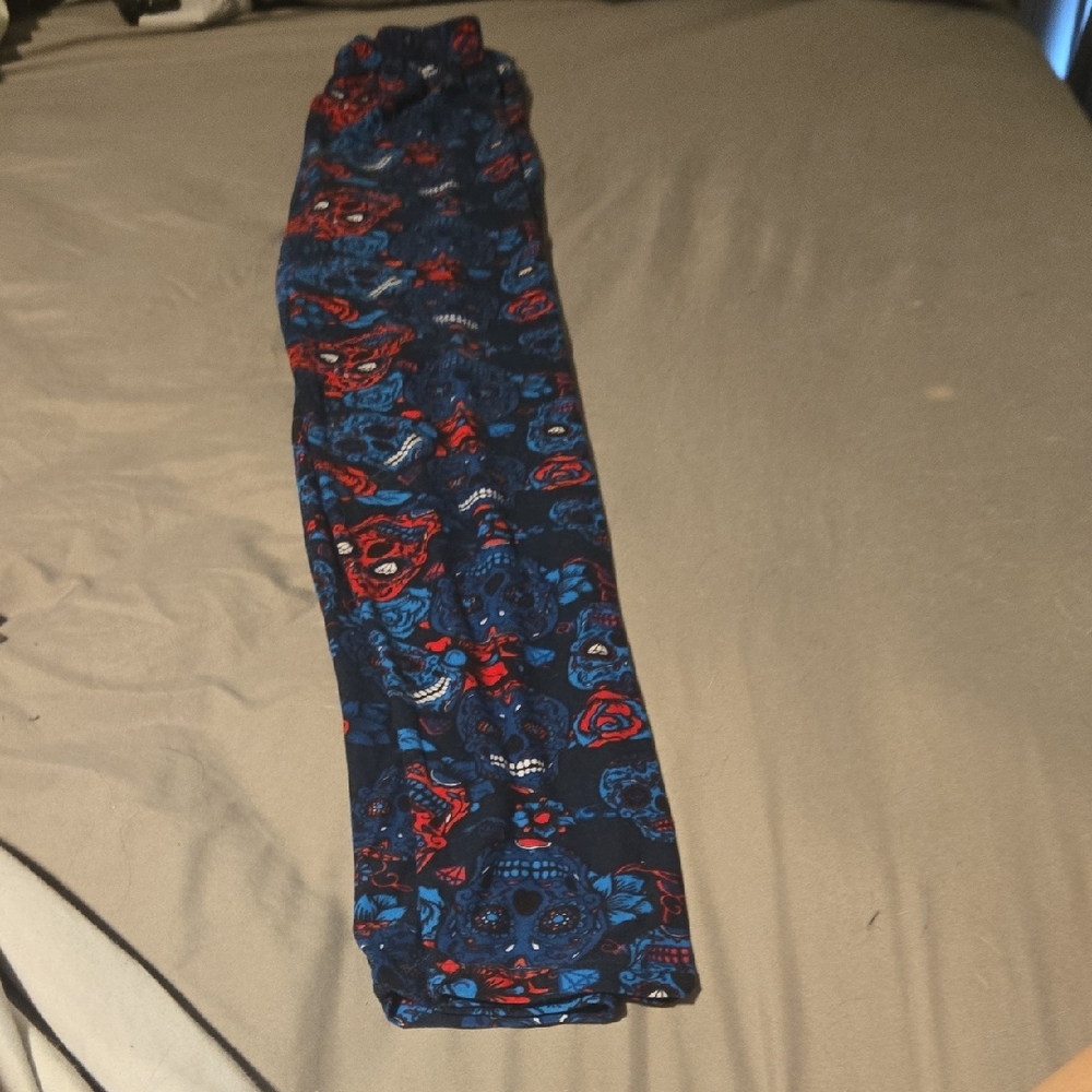 Blue & Red Skulls//Roses Print Leggings